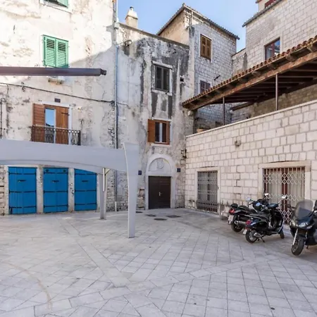 Ria In Diocletian Palace Apartamento Split